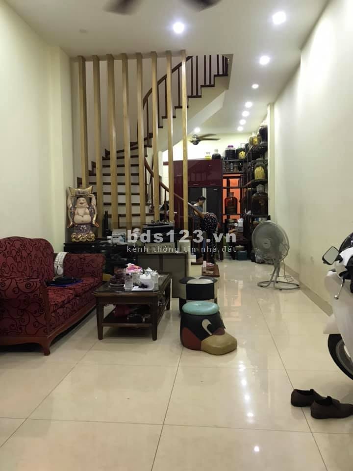 Giá rẻ bất ngờ, bán nhà Minh Khai, Quận Hai Bà Trưng ngõ rộng 5m, 60m2 5 tầng giá 6.5 tỷ