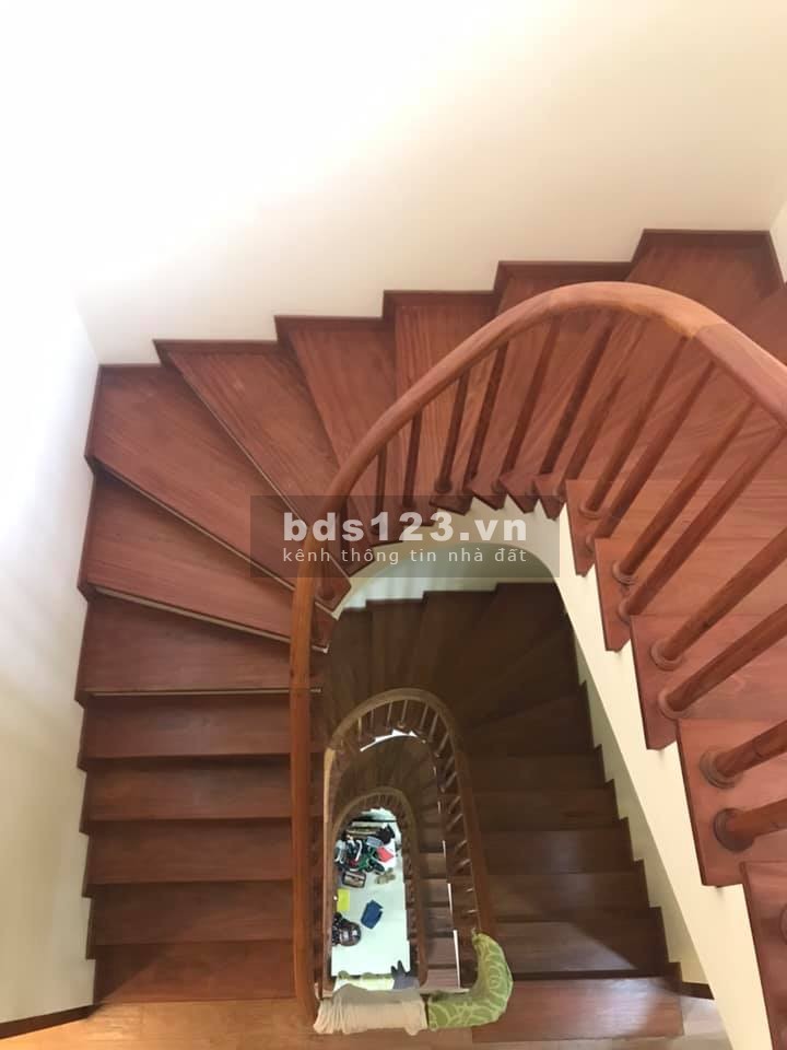 Giá rẻ bất ngờ, bán nhà Minh Khai, Quận Hai Bà Trưng ngõ rộng 5m, 60m2 5 tầng giá 6.5 tỷ