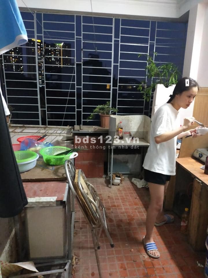 Cần bán nhà nguyên căn đẹp, bao rộng kinh doanh tốt, ô tô đỗ cửa, pháp lí chuẩn, bàn giao ngay