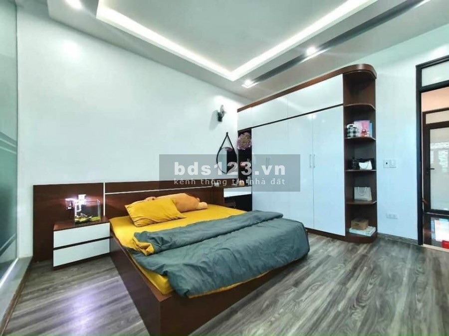 Bán nhà Thái Hà, Quận Đống Đa, kinh doanh đỉnh, diện tích 36m2 đúc 5 tầng, giá bán 5 tỷ 4