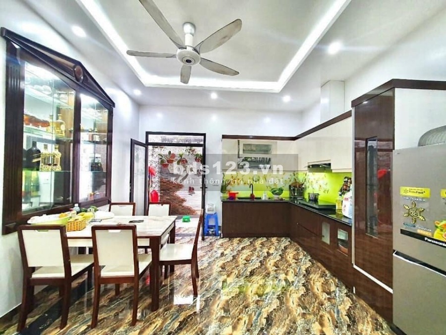 Bán nhà Thái Hà, Quận Đống Đa, kinh doanh đỉnh, diện tích 36m2 đúc 5 tầng, giá bán 5 tỷ 4