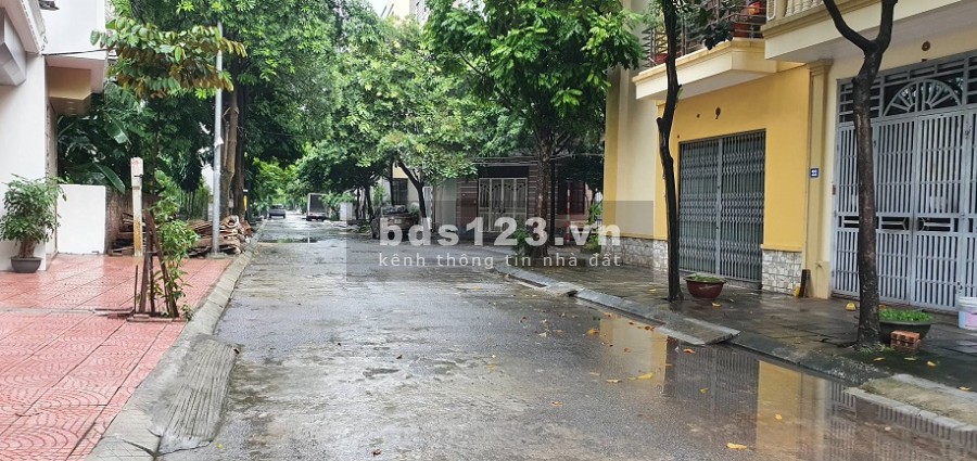 Bán đất Ngô Gia Từ, diện tích 324m2, mt 15m, đường ô tô tránh nhau giá bán 26 tỷ thương lượng