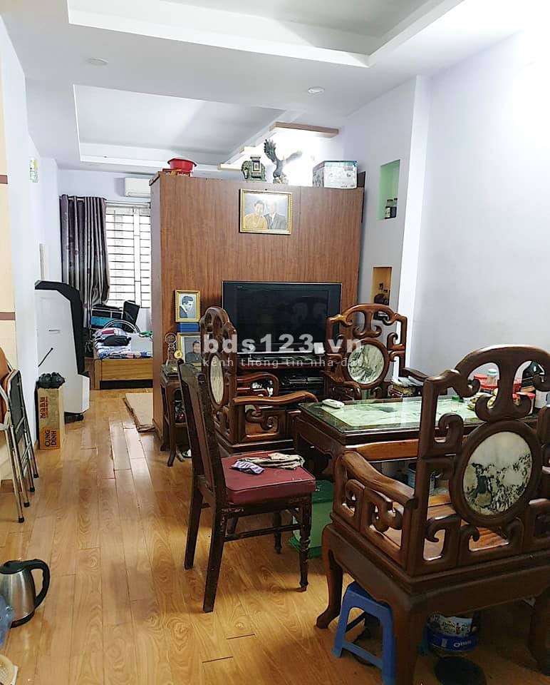 Bán gấp nhà lô góc, Yên Hòa Trung Kính diện tích 45m2 6 tầng, cách phố 30m, giá 4,6 tỷ.