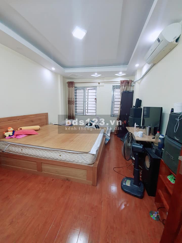 Bán nhà Bùi Xương Trạch, Thanh Xuân 20m ô tô, tặng nội thất, 5 tầng 31m2 giá 3.3 tỷ