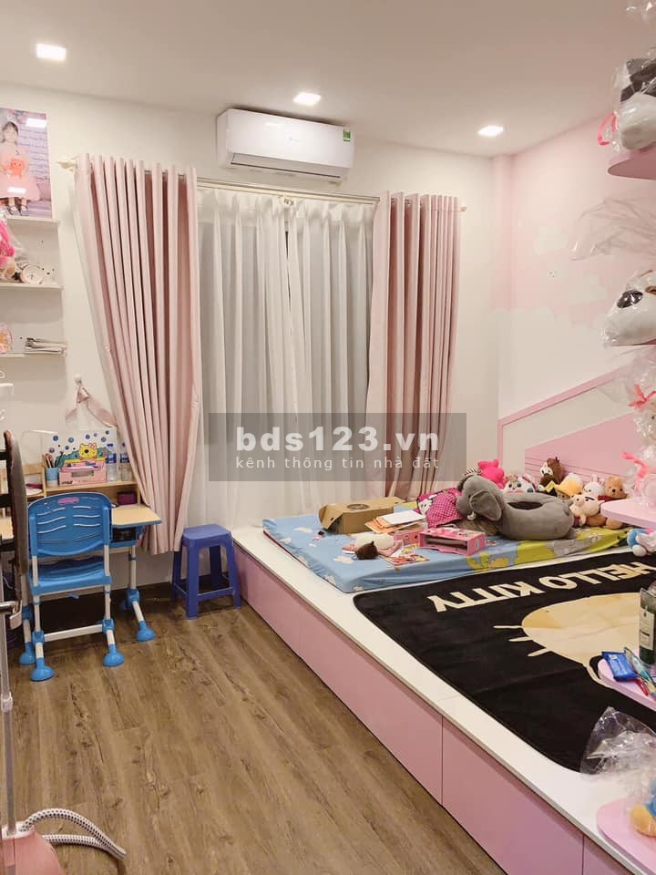 Nhà đẹp thiết kế thoáng lô góc ở luôn Nguyễn Khang diện tích sử dụng 50m2 giá bán 6 tỷ