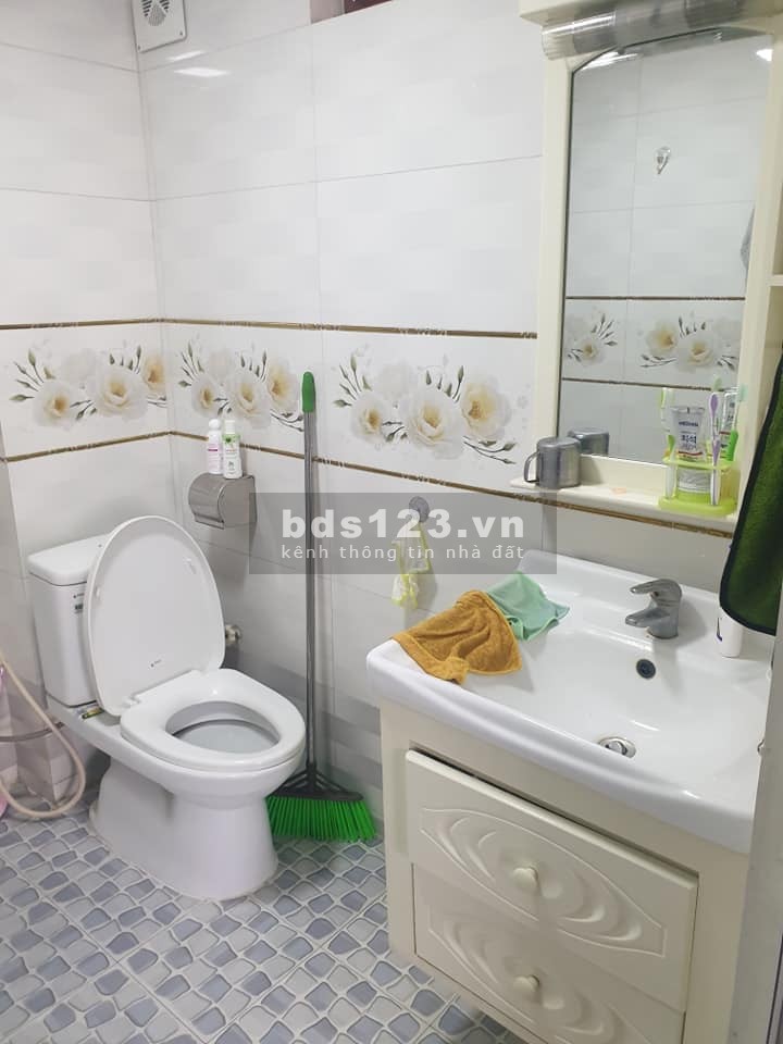 Cực hiếm trong ngõ phố Thái Hà, đường trước nhà rộng 5m, kinh doanh bất chấp giá chỉ 7.8 tỷ