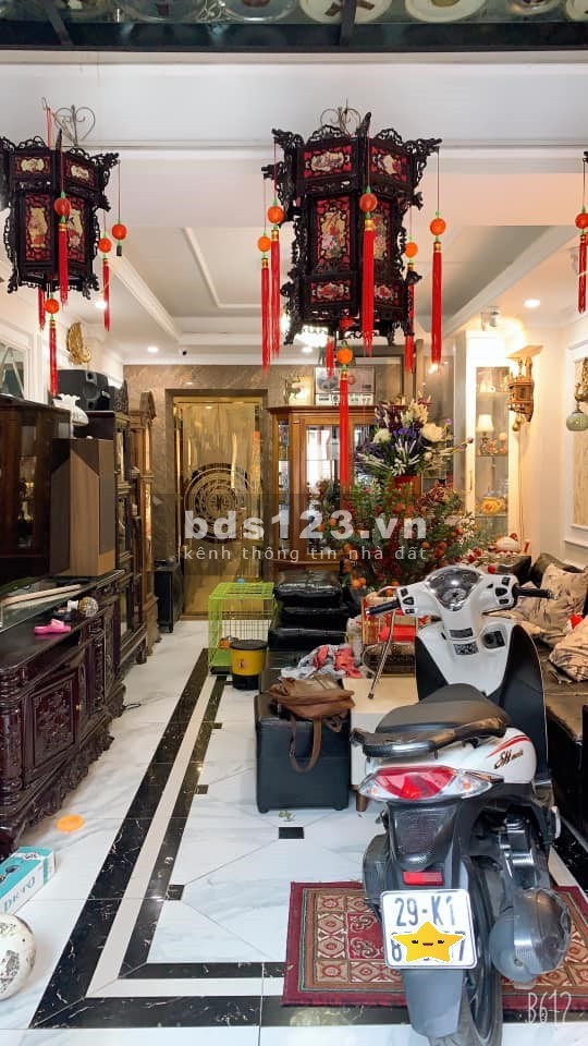 View cầu Vĩnh Tuy, Thang máy, lô góc! Nhà phố Trạm, Long Biên, 40m, 6 tầng, giá bán 4.8 tỷ