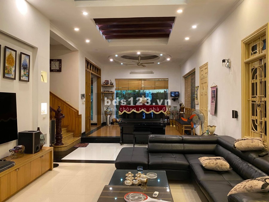 Bán nhà mặt phố Trương Định 105tr/m2 rẻ như trong ngõ, vừa ở vừa kinh doanh