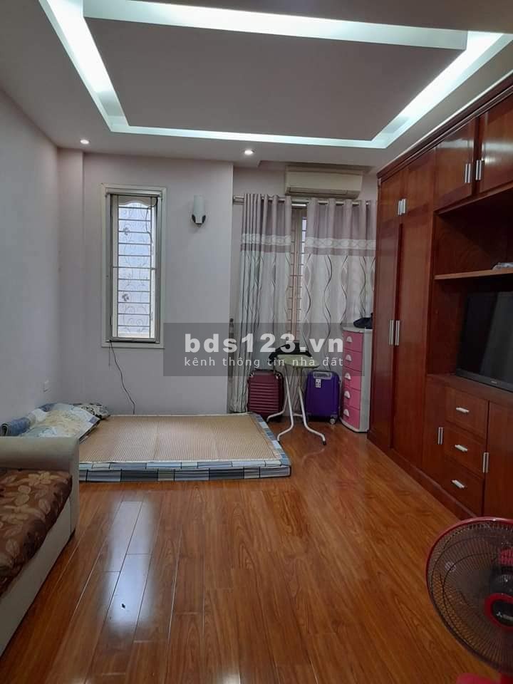 Bán nhà Hoàng Văn Thái nhà đẹp thiết kế hợp lý gần ô tô 38m2 3.65 tỷ
