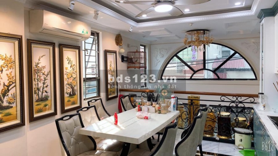 View cầu Vĩnh Tuy, Thang máy, lô góc! Nhà phố Trạm, Long Biên, 40m, 6 tầng, giá bán 4.8 tỷ