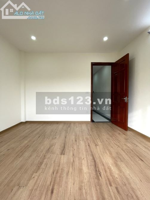 Bán nhà nguyên căn vào ở được ngay, tặng toàn bộ nội thất, giá bán 3.4 tỷ, sổ sẵn