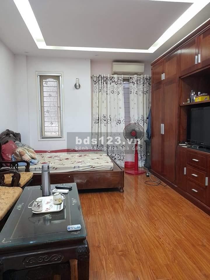 Bán nhà Hoàng Văn Thái nhà đẹp thiết kế hợp lý gần ô tô 38m2 3.65 tỷ