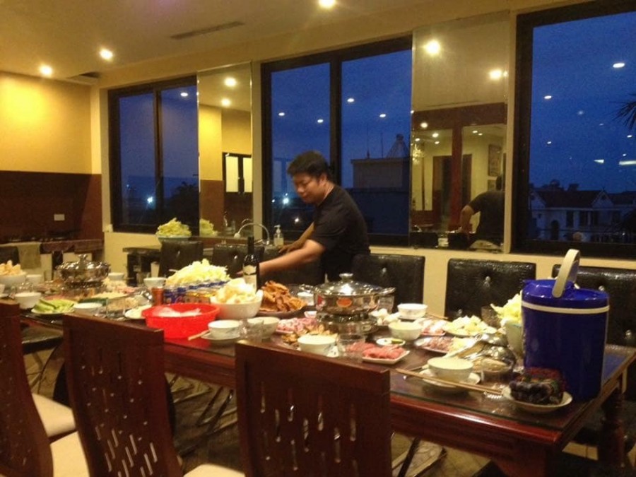 Bán gấp nhà phố ẩm thực Tô Hiệu, Cầu Giấy, diện tích 200m, mặt tiền 9m, giá 32 tỷ.