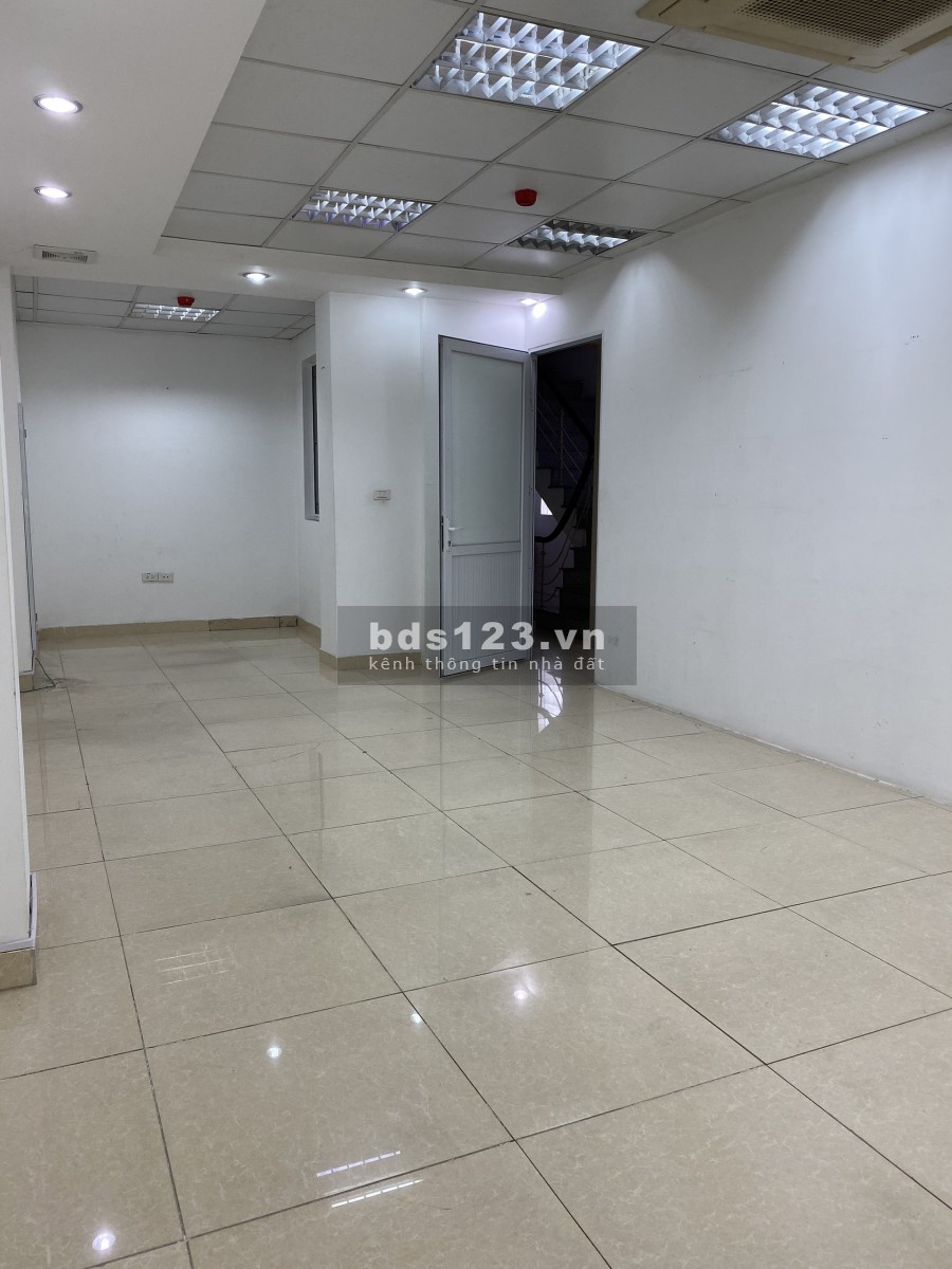 Cho thuê văn phòng Quán Thánh, Ba Đình chỉ với 11.5tr 45-80m2 LH: 0337004849