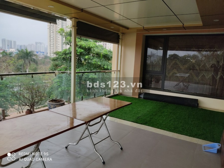 Cho thuê Biệt thự Lô góc khu Vườn Đào, DT 270m2 x4 tầng có sân vườn, thang máy