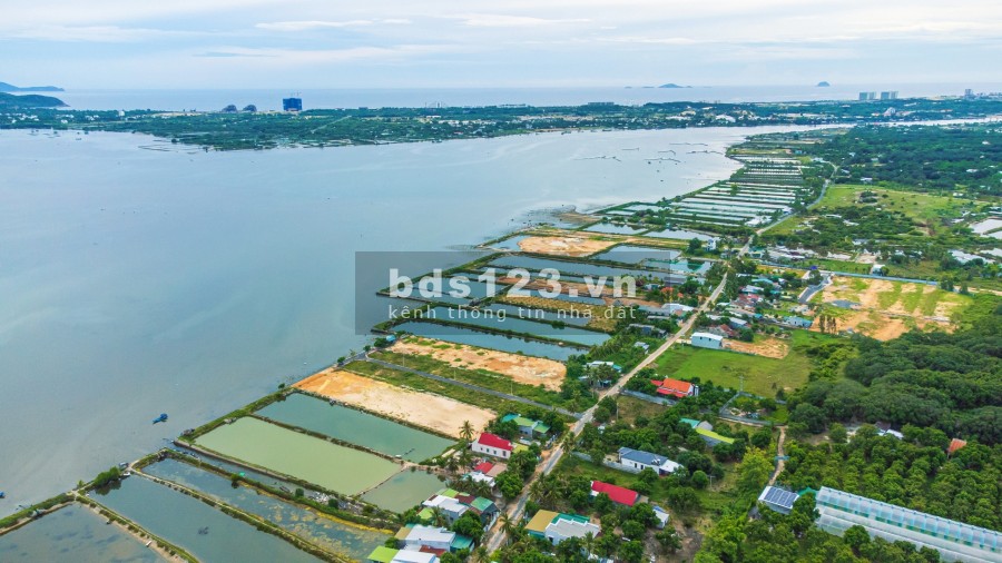 Bán đất nền Cam Lâm đất sát đầm Cam Hải Tây vị trí đắc địa, khu dân trí cao, tiện đầu tư