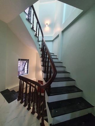 Bán nhà đường Đê La Thành, nhà đẹp, KD, gần phố, 30m2 x 4 tầng, MT 4.6 m