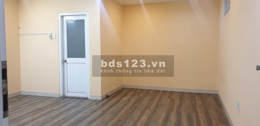 Bán gấp nhà hxh đường Ba Tháng Hai Quận 10. dtsd 105m2 nở hậu 5 tầng đúc kiên cố