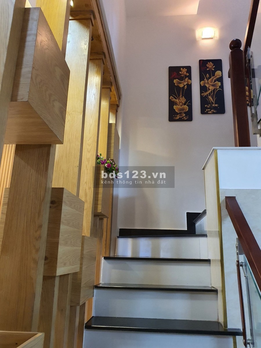 Bán nhà Nguyễn Sơn diện tích sử dụng 55m2 mặt tiền 4m giá 4,8 tỷ ngõ ô tô, lh 0868672566