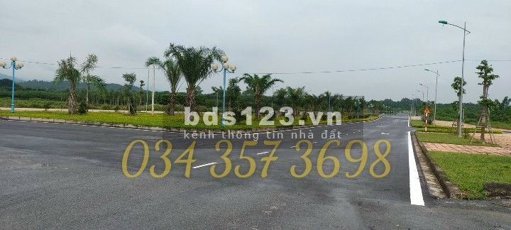 Bán lô góc khu tái định cư Đại học Quốc giá bán 21 triệu/m2 diện tích lô đất 150m2, lhcc