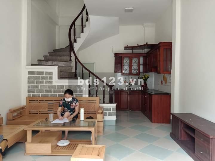 Bán nhà nguyên căn ngõ 87 Yên Xá Thanh Trì, diện tích 32m2, 4 tầng đúc, mt 4.5m giá 3.1 tỷ
