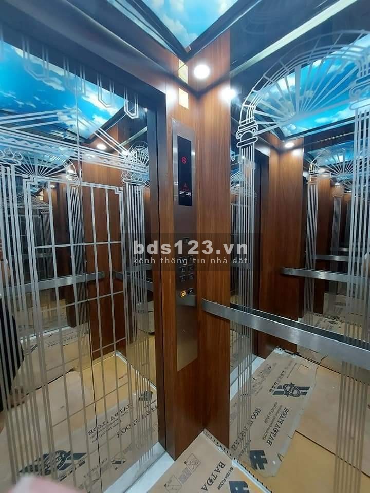 Bán nhà phân lô thang máy kinh doanh 7 tầng kinh doanh đỉnh tại Mạc Thị Bười, lh 0912521621