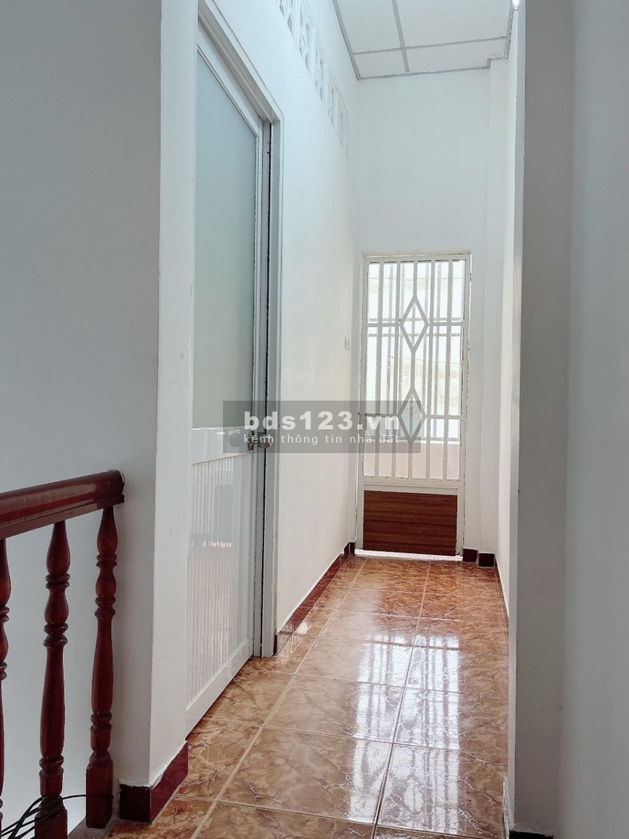 Bán Nhà Gò Vấp, hẻm xe hơi, diện tích sử dụng 48m2, 2 Tầng, Sát Mặt Tiền, giá bao rẻ