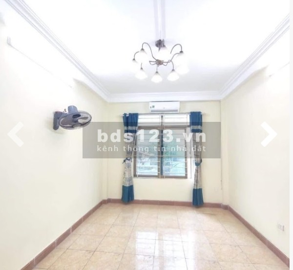 Cần Bán Nhà Giáp Nhị diện tích sử dụng 27m2, đúc kiên cố 4 tầng, giá bán 2.4 tỷ, lh 0359563395
