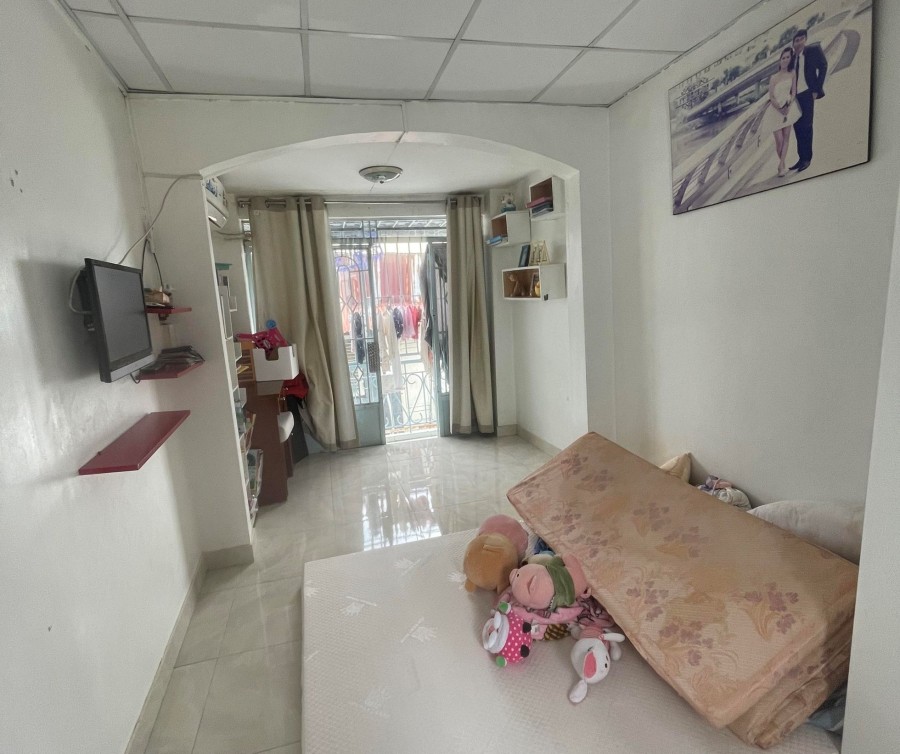 Bán nhà nguyên căn hẻm 82 Đinh Tiên Hoàng, Bình Thạnh, giá rẻ diện tích 20m2, 1T 2L, 2 PN