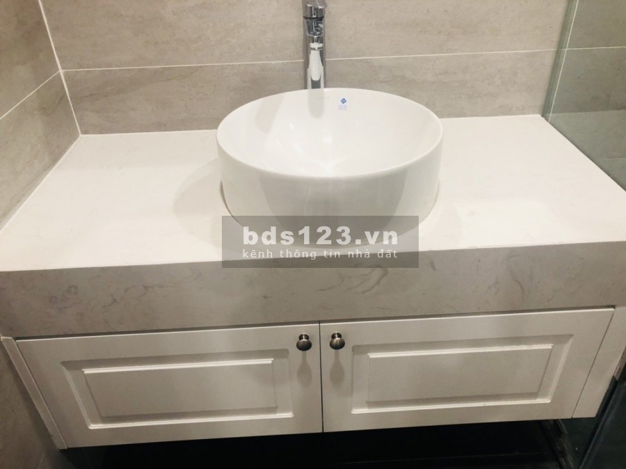 Bán giá 42,6trieu/m2 căn 3PN/99m2 xuất ngoại giao view cầu Nhật Tân dự án SunshinRiverside