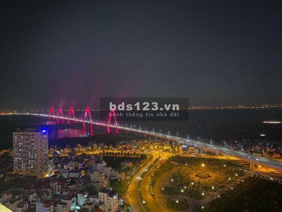 Bán giá 42,6trieu/m2 căn 3PN/99m2 xuất ngoại giao view cầu Nhật Tân dự án SunshinRiverside