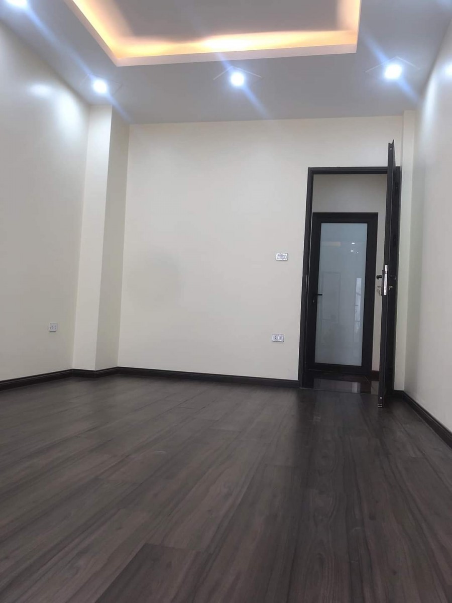 Bán nhà tại Đình Thôn, Nam Từ Liêm. Về ở ngay, 5 TẦNG, giá 5.3 tỷ