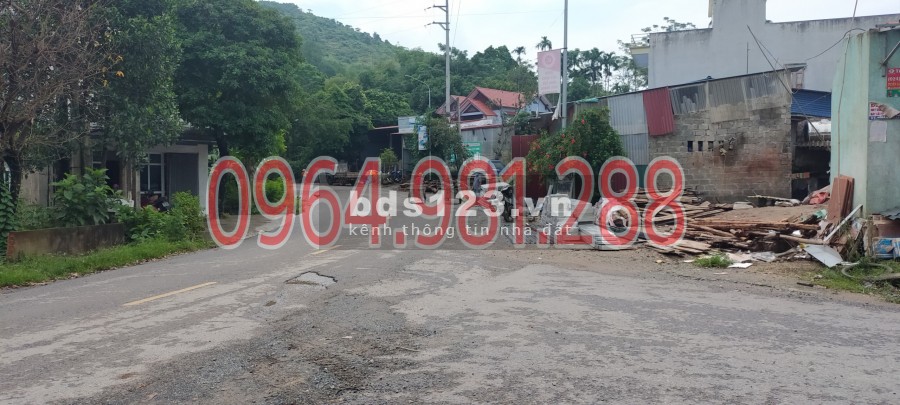 Bán đất nghỉ dưỡng tại Hòa Lạc - Sát suối, View cánh đồng giá bán 5.5 triệu/m2 sổ sẵn