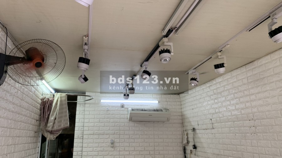 Cho thuê mặt bằng tầng 1 mặt phố Bạch Mai, đầu phố thuận tiện kinh doanh khu dân cư đông
