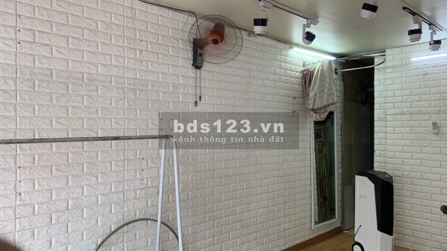 Cho thuê mặt bằng tầng 1 mặt phố Bạch Mai, đầu phố thuận tiện kinh doanh khu dân cư đông