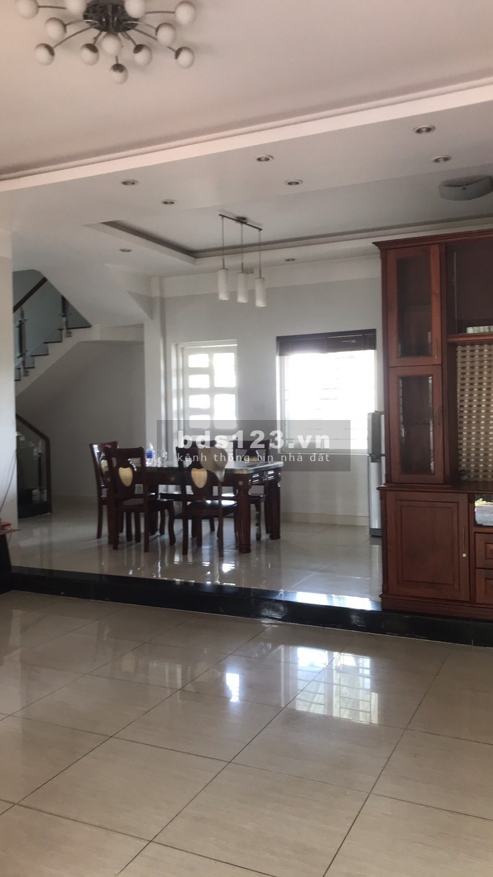Cho thuê biệt thự Quận Thủ Đức biệt thự sân vườn đường số 7, phường Hiệp Bình Phước