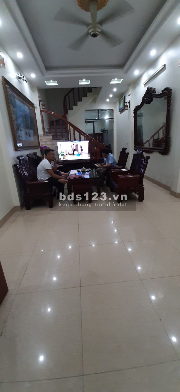 Cần Bán Gấp Nhà 3 tầng + 1 Tum ( Có Gara) Phúc Thịnh Phúc Thành để lại toàn bộ nội thất