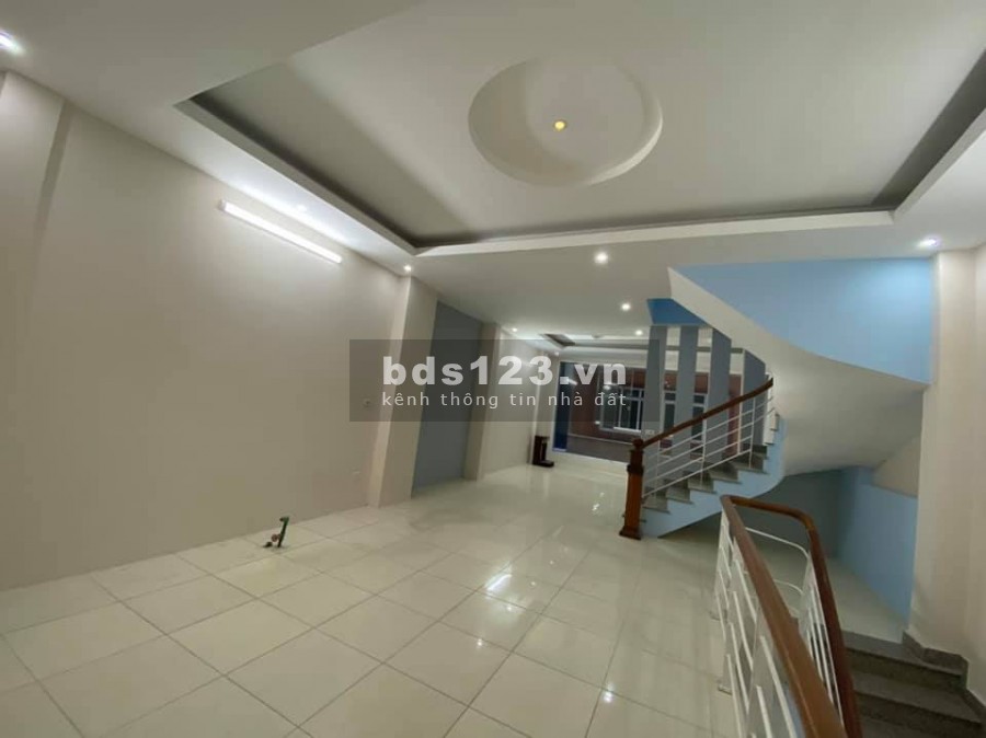 Bán nhà phân lô ô tô ngõ 213 Trung Kính dtsd 62m2, 5 tầng giá 12,3 tỷ, lhcc 0912442669