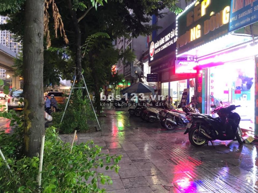 Bán nhà Nguyễn Trãi, Mặt phố Kinh doanh cực đỉnh 68m2, nhỉnh 17 Tỷ