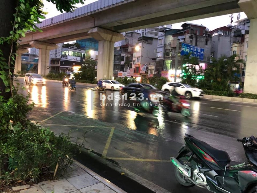 Bán nhà Nguyễn Trãi, Mặt phố Kinh doanh cực đỉnh 68m2, nhỉnh 17 Tỷ