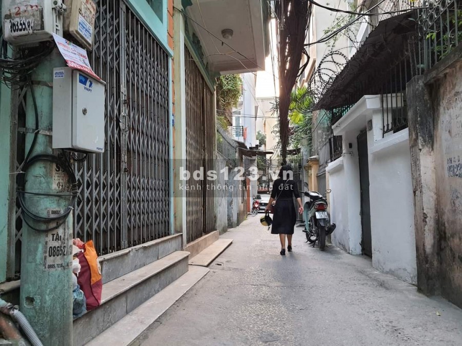 Phố hiếm nhà bán Phạm Ngọc Thạch diện tích sử dụng 25m2 đúc 3 tầng giá bán 2.55 tỷ