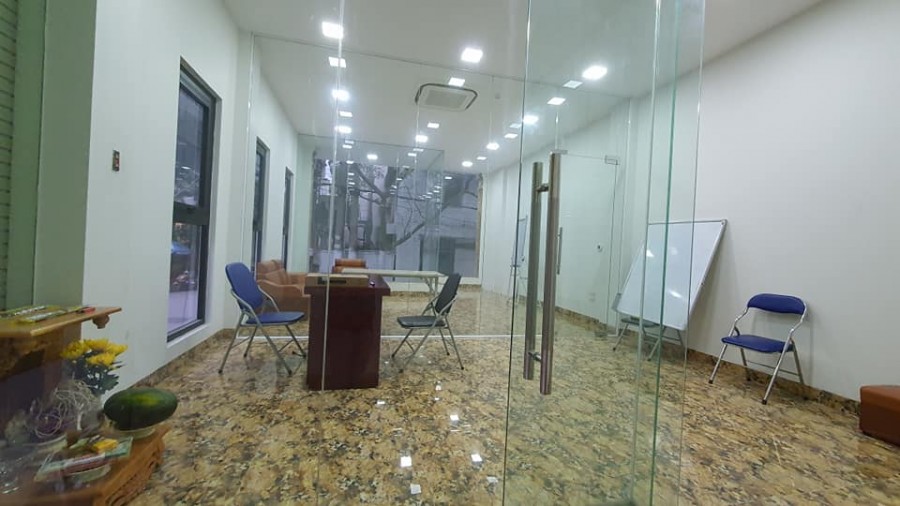 Bán nhà do dịch kèo dài mặt phố Lê Trọng Tấn, diện tích 140m2, 8 tầng, mt 8m, giá bán 30 tỷ