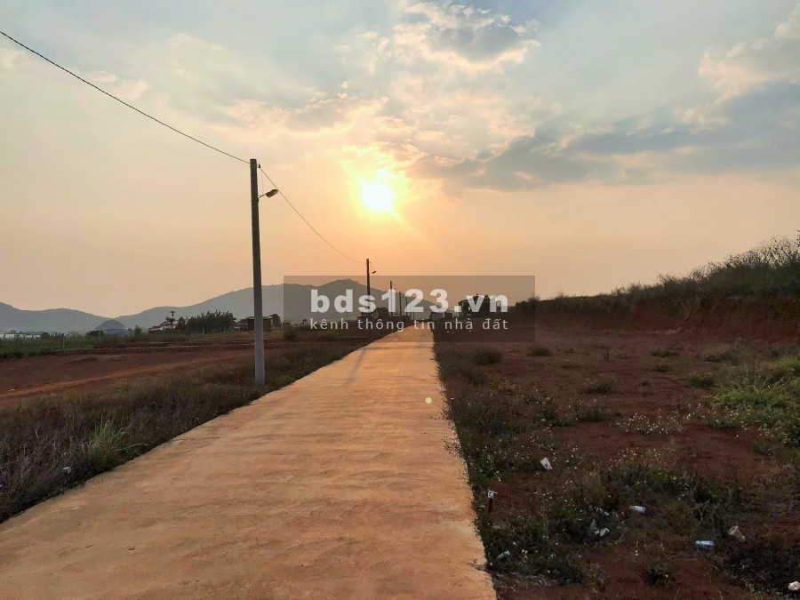 Cần bán gấp lô đất 600 m2 giá 625 triệu xã Đông Thanh, huyện Lâm Hà