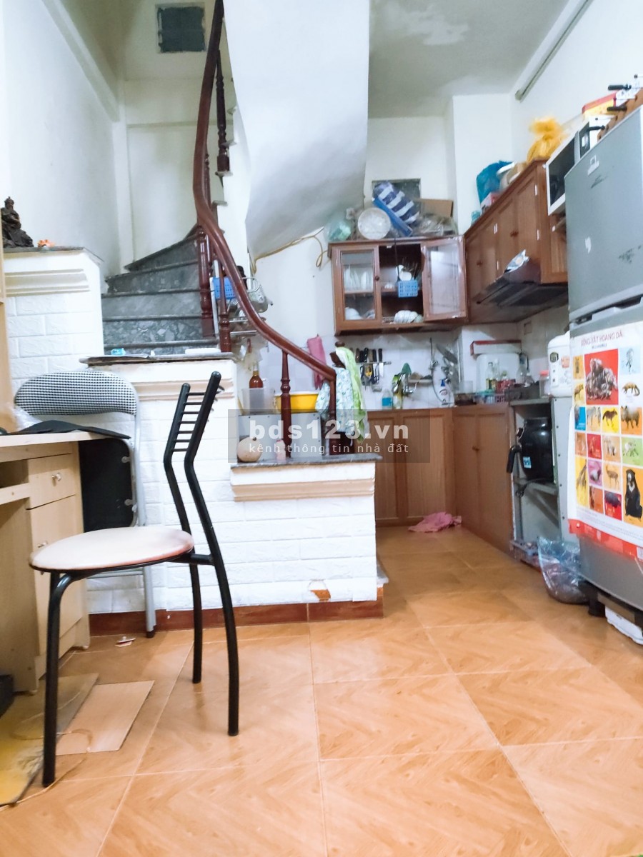 Bán Nhà Tân Mai diện tích nguyên căn 28m2 4 tầng bê tông kiến cố, giá chào 2,3 tỷ