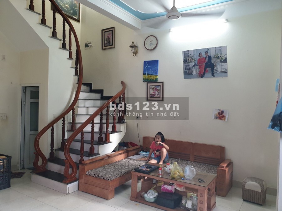 Bán nhà ngõ phố Đàm Lộc, ph Tân Bình, TP HD 40m2, 3 tầng, 3 ngủ, hướng tây, 1 tỷ 550