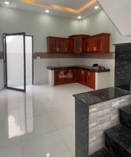 Chính chủ bán nhà mới xây ngay chợ Hưng Long Bình Chánh giá bán 2.5 tỷ, có thương lượng