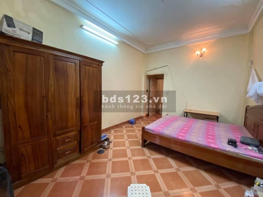 Bán nhà Hoàng Hoa Thám, diện tích sử dụng 40m2, 4 tầng, 5.1 tỷ ô tô, kinh doanh hiếm