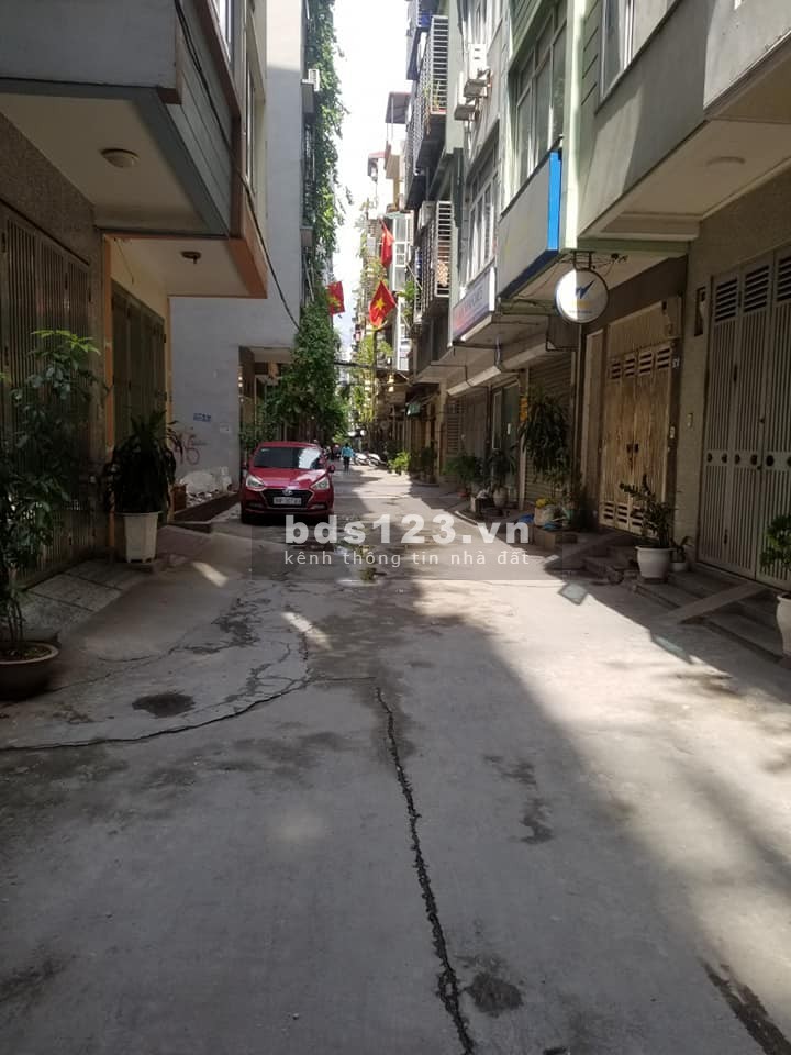 Bán Nhà Trần Quốc Hoàn có thang máy gara ô tô giá bán nhanh 8.8 tỷ đúc 7 tầng kiên cố