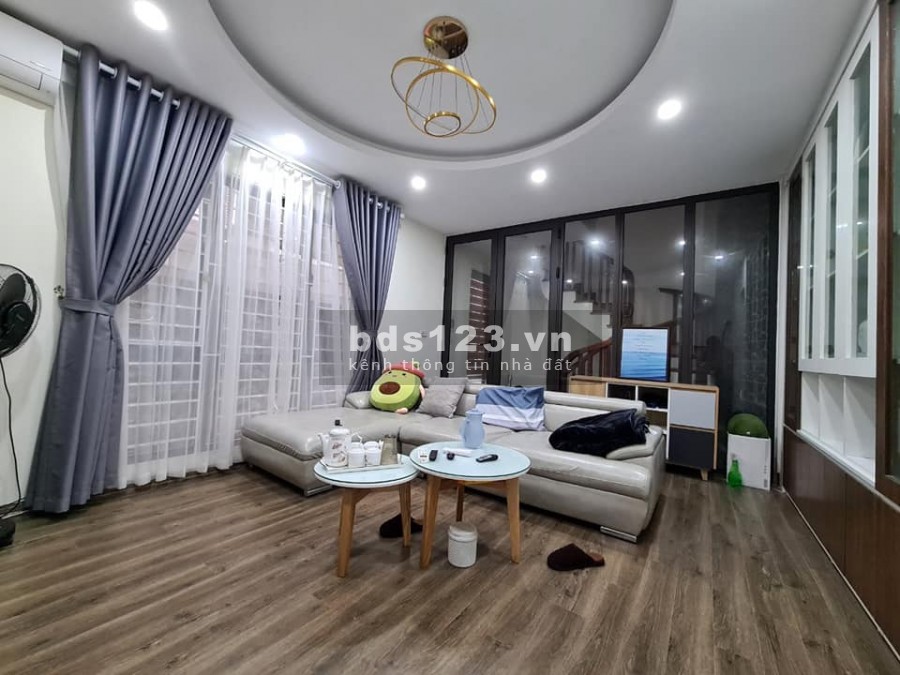 Cần bán nhà nguyên căn Khương Hạ, Quận Thanh Xuân, diện tích sử dụng 33m2, giá bán 3.9 tỷ