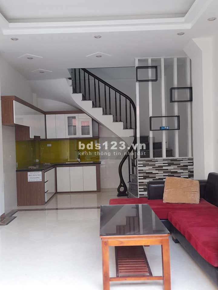 Đẹp long lanh, hướng đông nam, mặt tiền 5m, nội thất hoàng gia, chỉ có 1-0-2 tại Từ Liêm